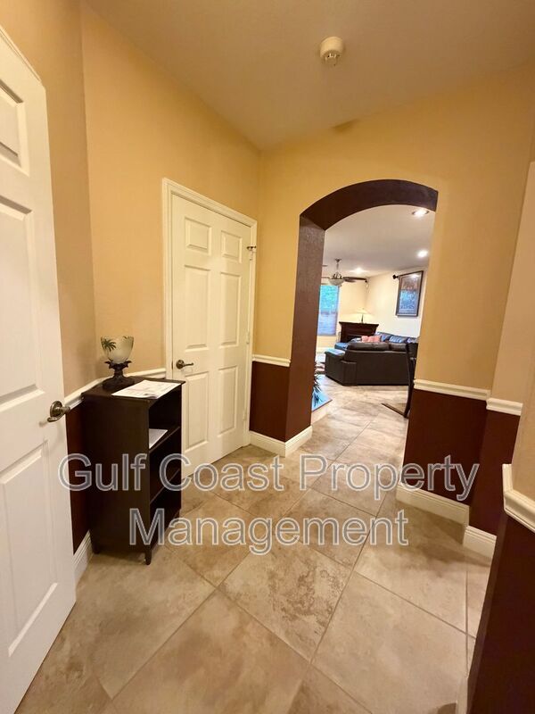 Building Photo - 17560 Brickstone Loop