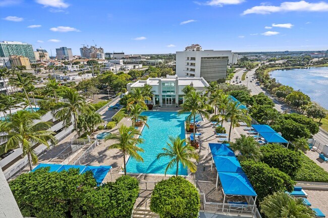 Building Photo - 300 S Australian Ave