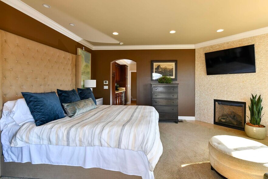 Building Photo - 21 Pinnacle Peak St