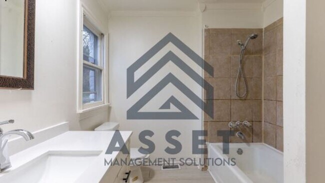 Building Photo - 4 Bedroom Rent to Own Home Available!