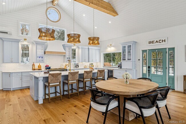 Building Photo - 80 Louse Point Rd