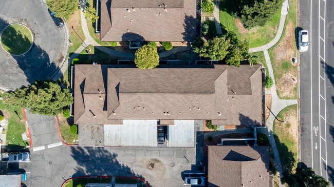 Building Photo - 101 Villa Cir