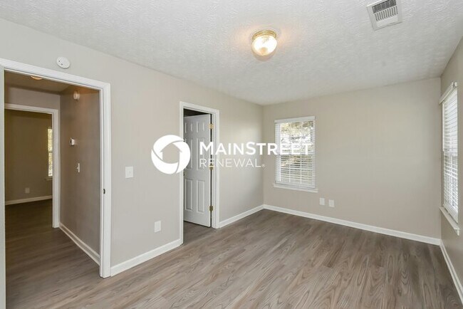 Building Photo - 3 Bedroom Pet-Friendly Home in Atlanta, GA with Main Street Renewal
