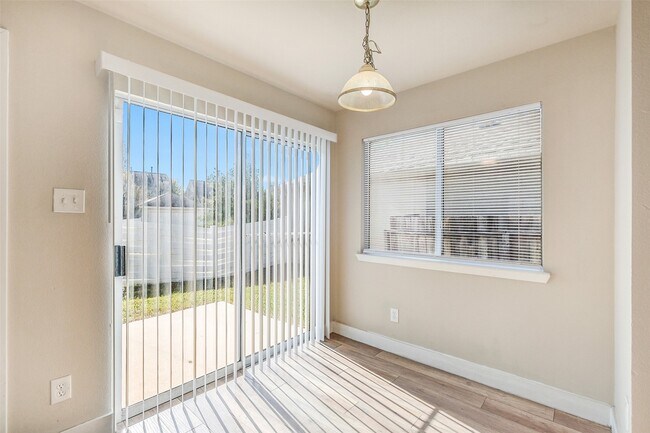 Building Photo - 605 Pinto Springs Ln