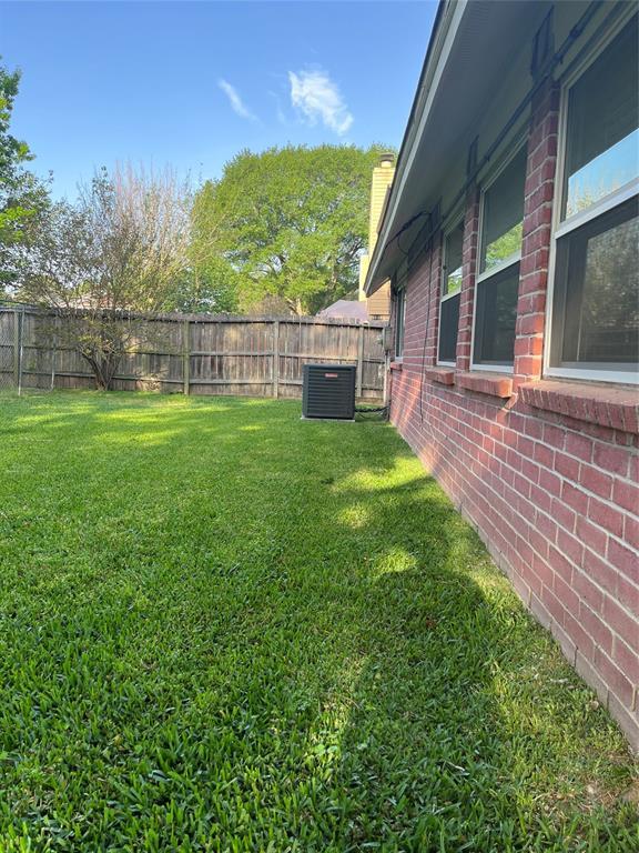 Building Photo - 17727 Autumn Trails Ln