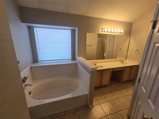 Building Photo - 1205 Christa Dr