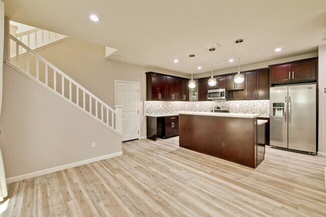 Building Photo - 309 Rayos Del Sol Dr