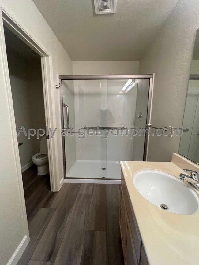 Building Photo - Charming 2BDRM 2.5BA with LOFT | Perfect Location near Folsom Premium Outlets & Lake Natoma!