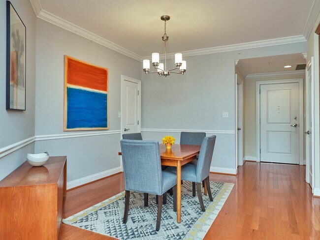 Large Separate Dining Area - 3625 10th St N
