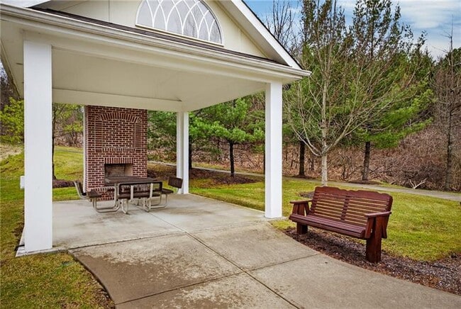 Building Photo - 402 Georgetowne Ct