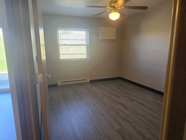 Building Photo - Cozy One Bedroom Apartment in Black River!