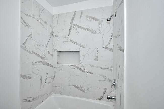 Building Photo - 5709 W Seminole St