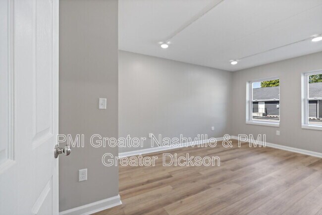 Building Photo - 201 Sylvis St