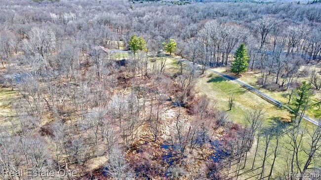 Building Photo - 5307 Metamora Rd