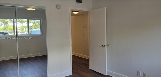 Building Photo - 270 Layne Blvd