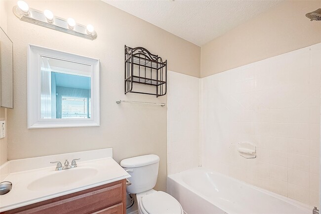 Building Photo - 17026 Cypresswood Glen Tr