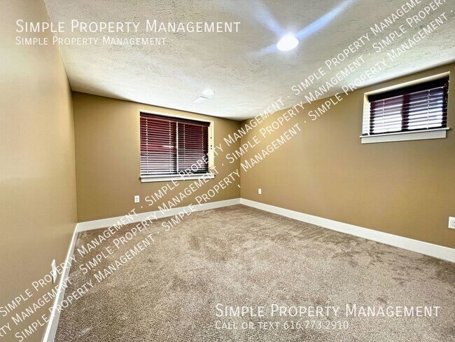 Building Photo - 367 Glenhaven Ave NW