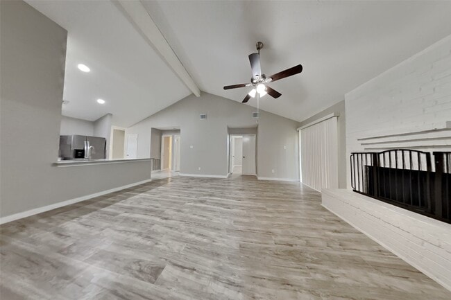 Building Photo - 10207 Horseshoe Bend Dr