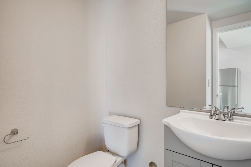 Building Photo - 708 Martin St