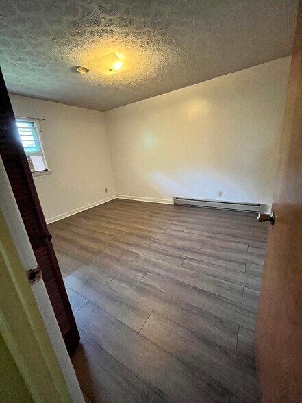 Building Photo - 1600 New Eastwood Cir