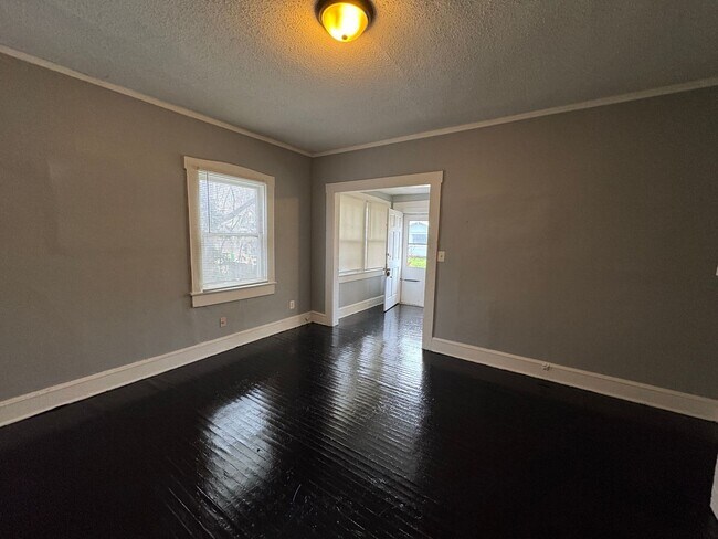 Building Photo - 3632-3634 Birchwood Ave