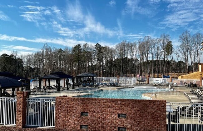 Building Photo - 858 Patriot Summit Lane