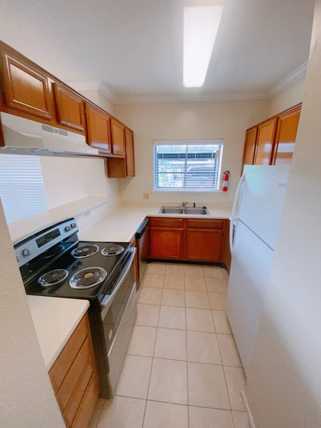 Building Photo - 7900 Bissonnet St