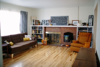 Building Photo - 2843 W Vine Dr