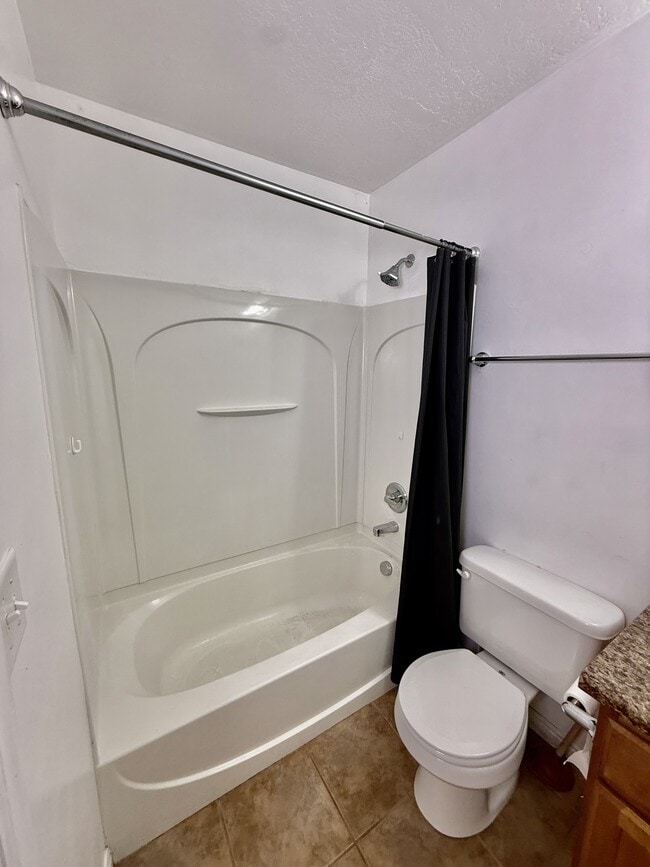 Building Photo - 4709 S Falkirk Dr