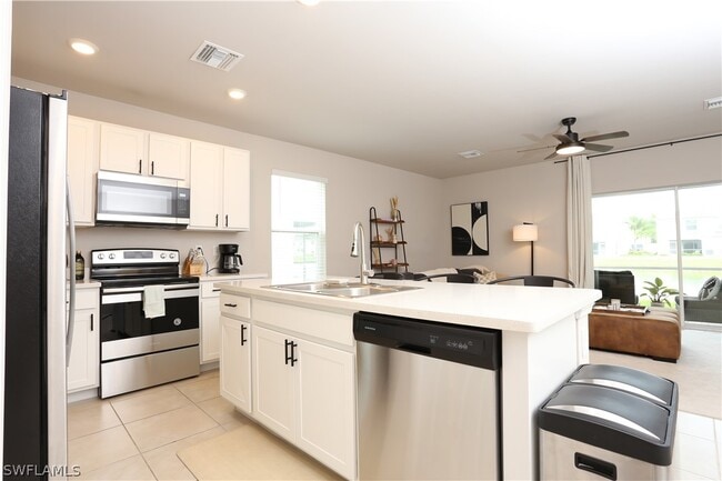 Building Photo - 15026 Wildflower Cir