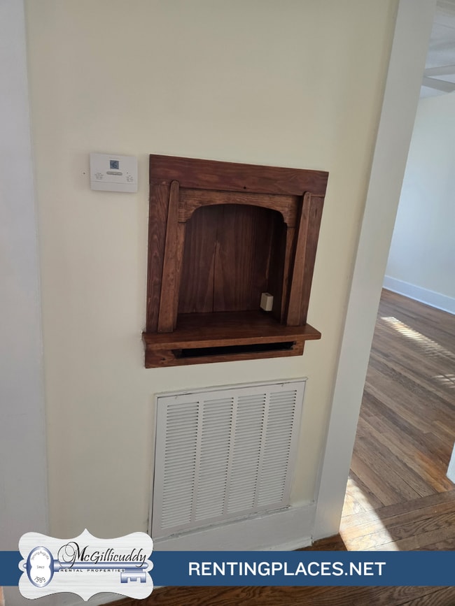 Building Photo - 1509 Troupe St