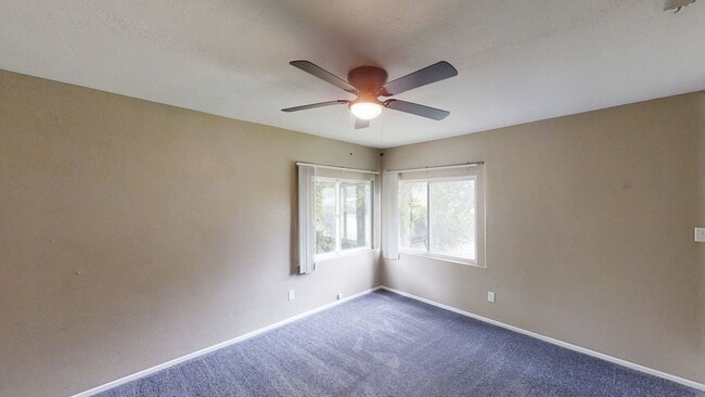 Building Photo - 359 Santa Rita Pl