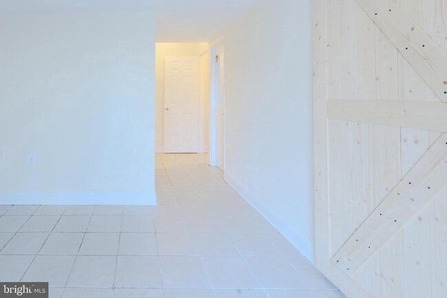 Building Photo - 13373 Hungerford Pl