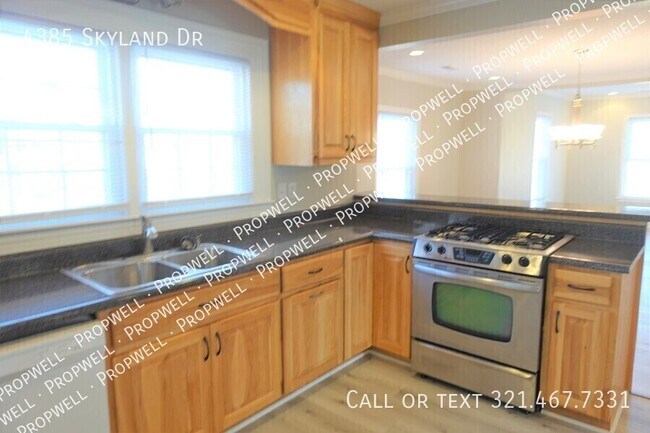 Building Photo - 4385 Skyland Dr