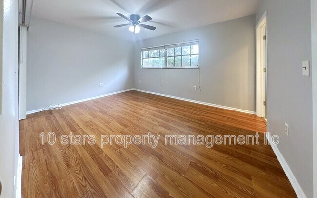 Building Photo - 1433 S Belcher Rd