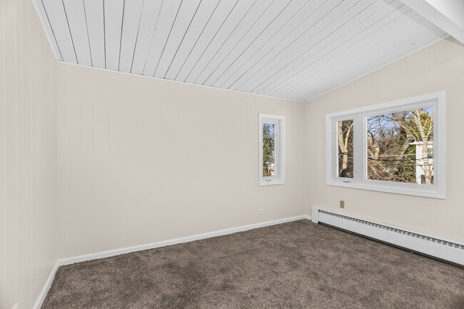 Building Photo - 537 County Line Rd