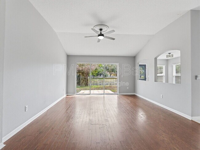 Building Photo - 7632 Blue Spring Dr