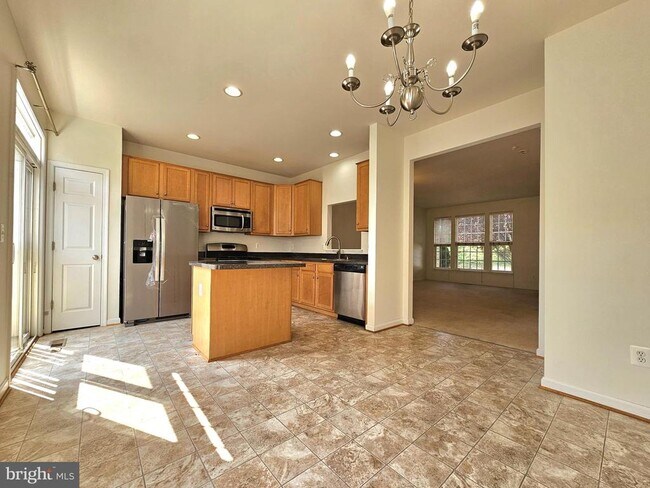 Building Photo - 15328 Elizabeth Burbage Loop