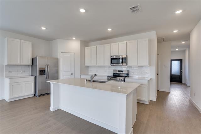 Building Photo - 6826 Welsh Dr