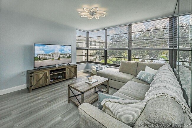 Building Photo - 3630 Whitehall Dr