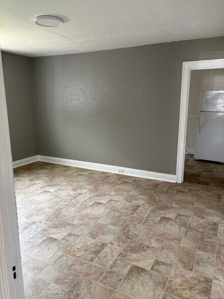 Building Photo - 200 E Emaus St