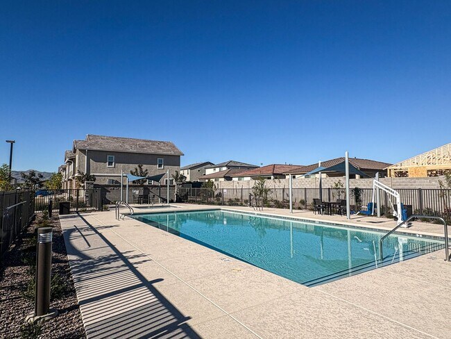 Building Photo - 12570 N Cotton Ln