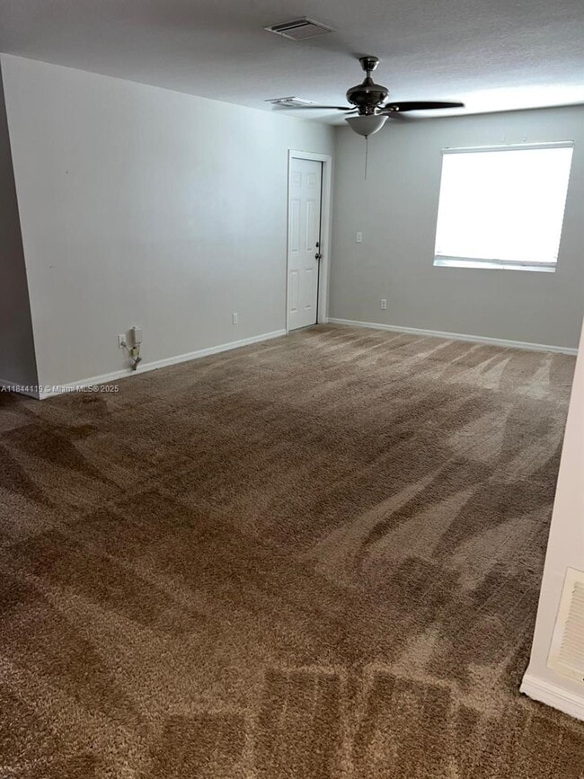 Building Photo - 540 Golden Raintree Pl