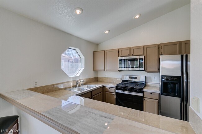 Building Photo - 5054 S Rainbow Blvd