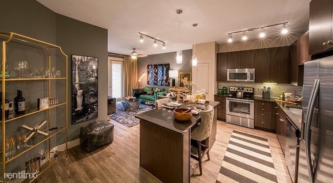 Building Photo - 2850 N Harwood St