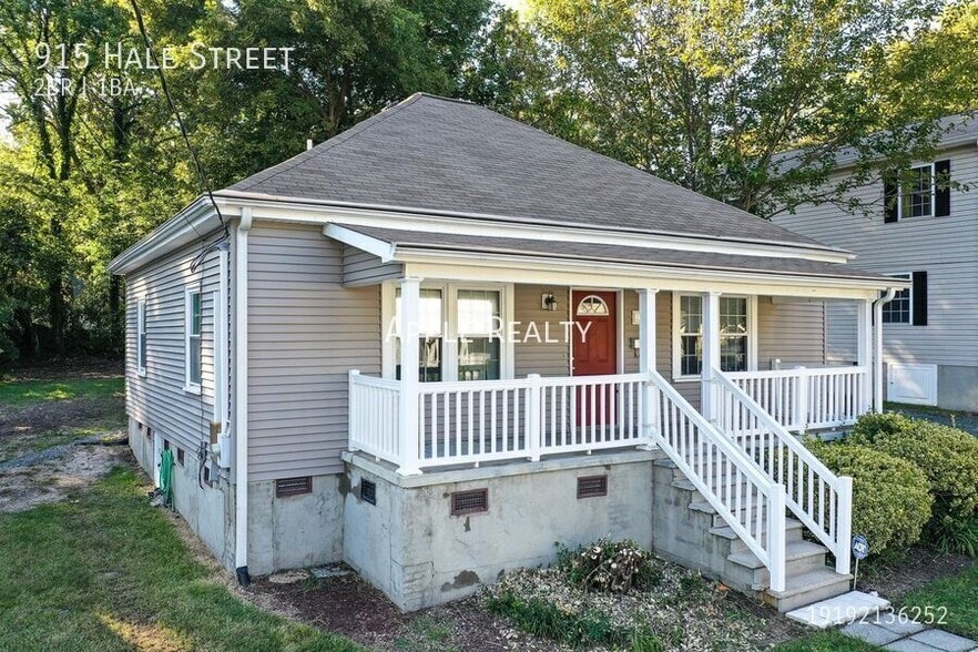 Building Photo - 915 Hale St