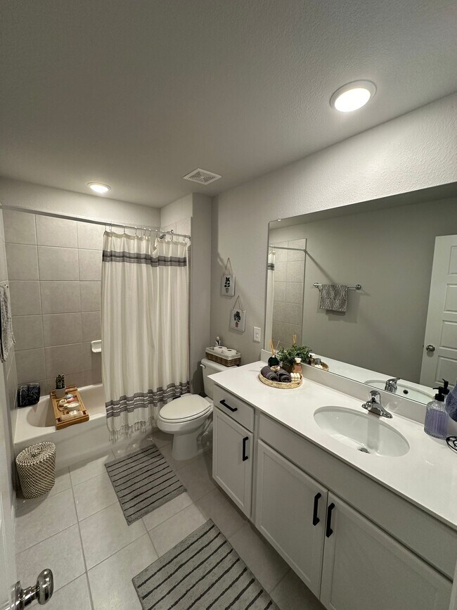 Building Photo - 1104 Magpie Lane