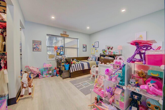 Building Photo - 18111 NW 68th Ave