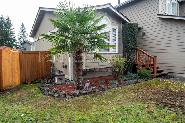 Building Photo - 916 197th St Ct E