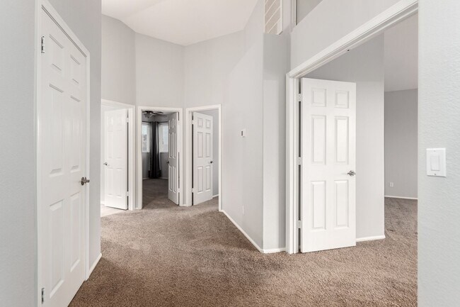 Building Photo - 4 bedoom home with private pool